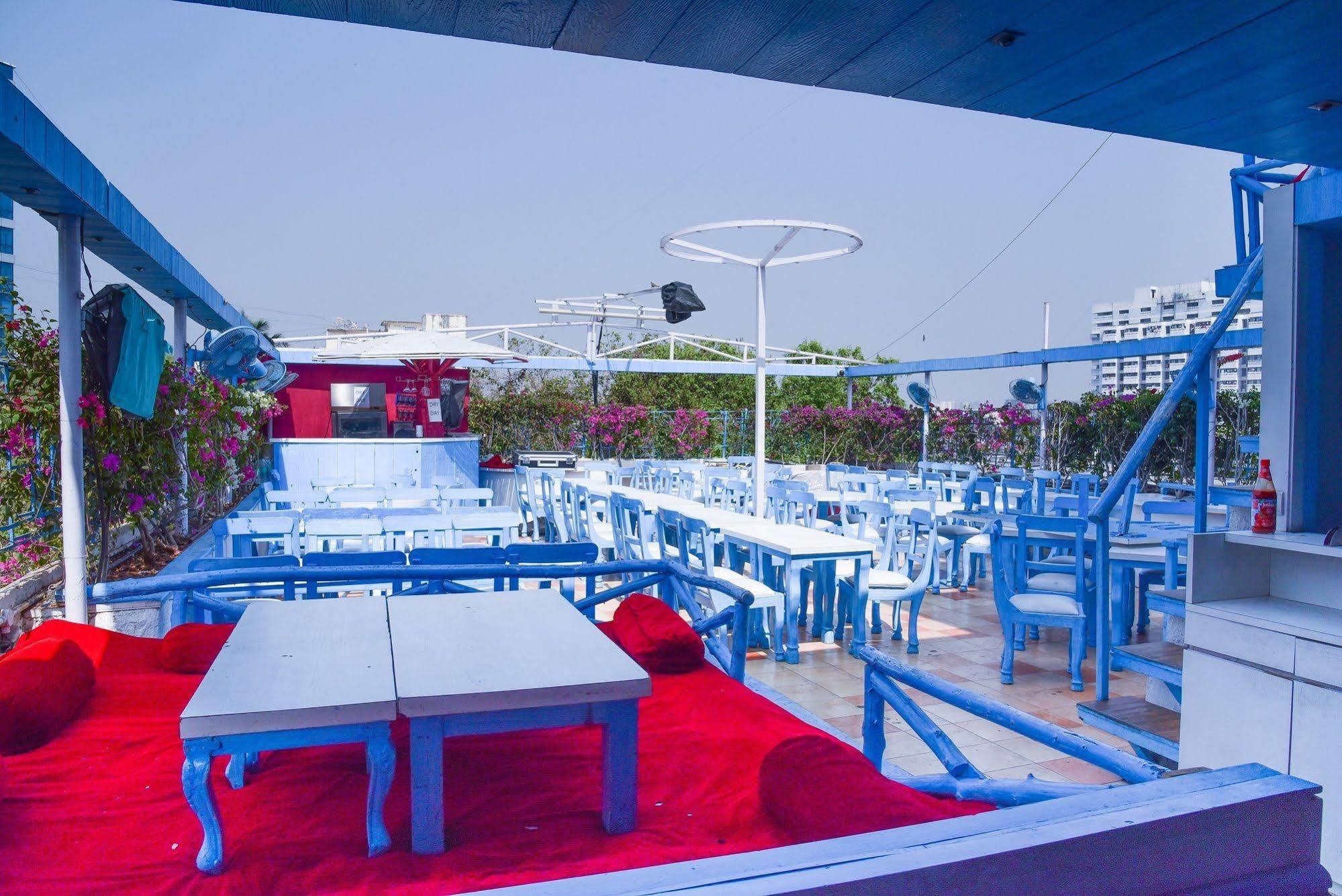 Hotel Evergreen Mumbai Bagian luar foto
